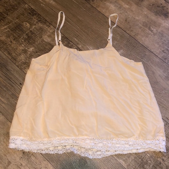2/$5 Venus Crop Top - Picture 3 of 3